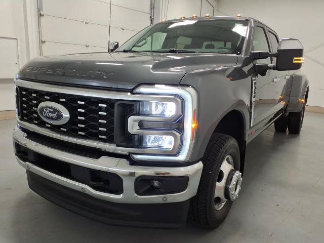 Certified 2026 Ford F350 Lariat w/ Lariat Ultimate Package AWD/4WD image 7