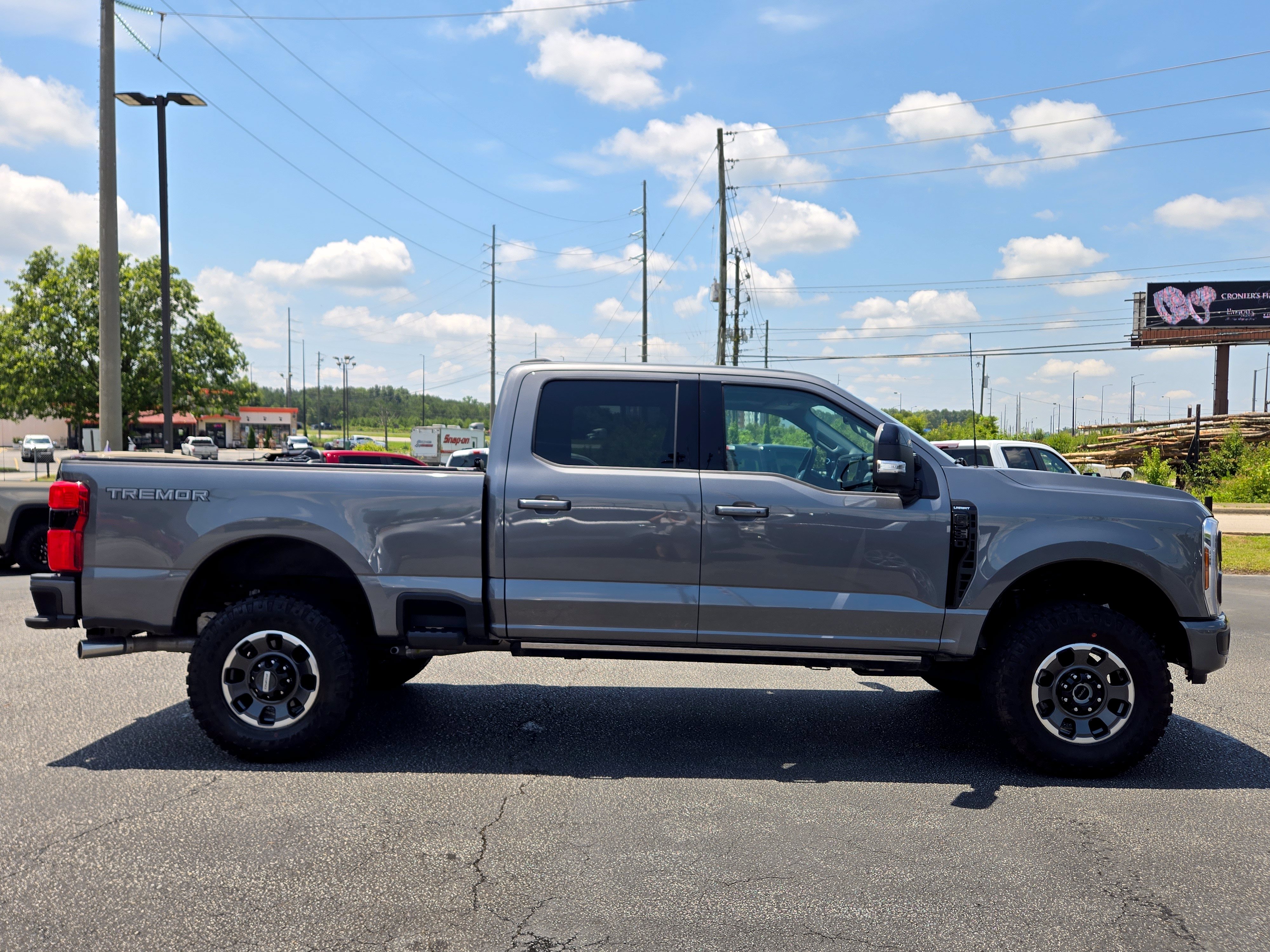 Certified 2024 Ford F250 Lariat w/ Lariat Ultimate Package AWD/4WD image 8