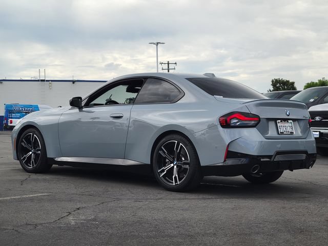 Used 2024 BMW 230i Coupe w/ M Sport Package RWD image 2