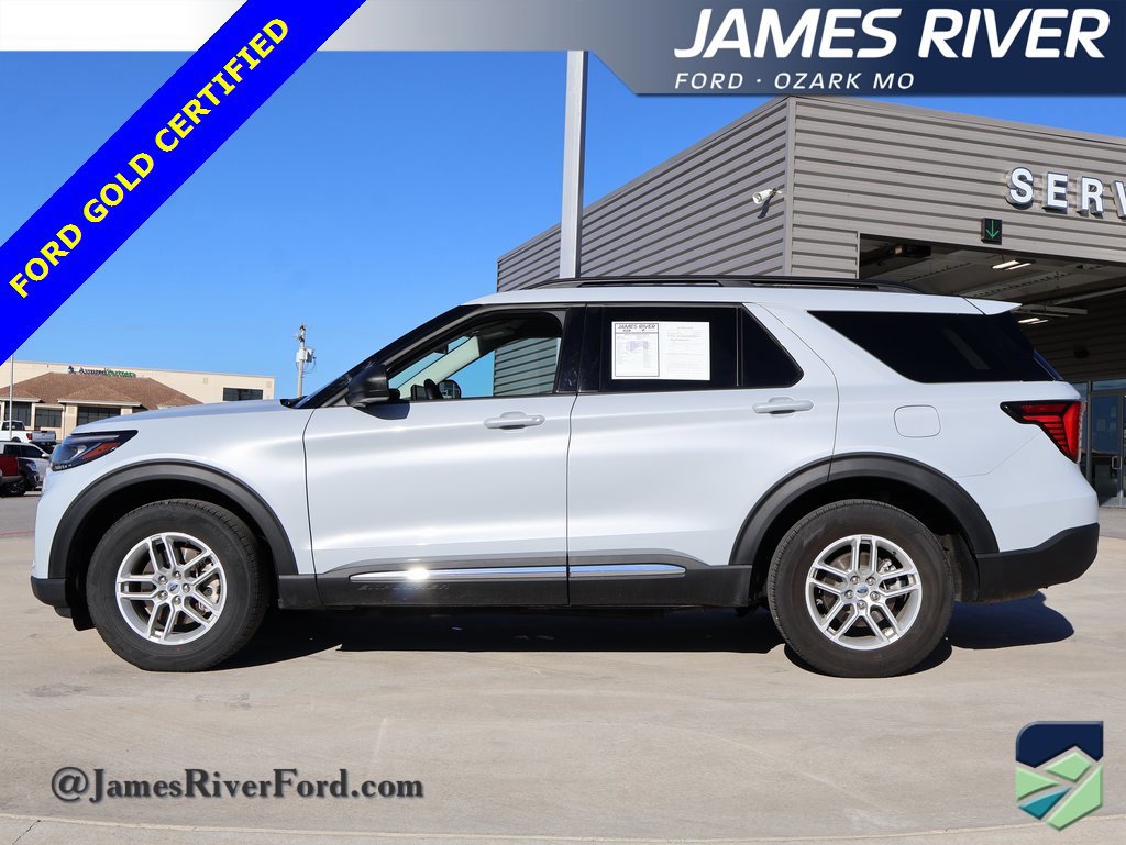 Certified 2025 Ford Explorer Active image 2