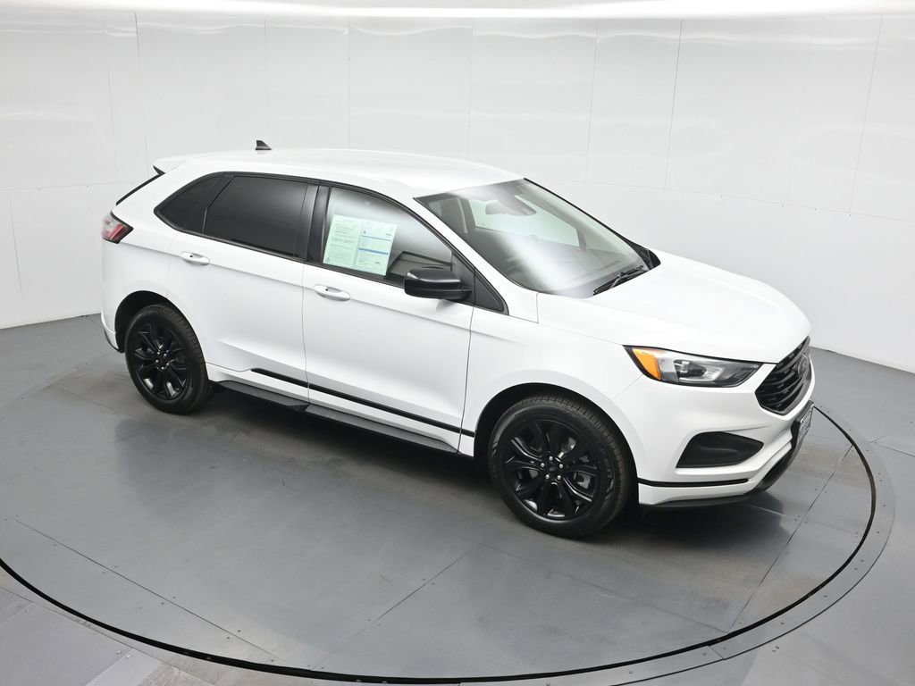 Certified 2023 Ford Edge SE w/ Black Appearance Package image 5