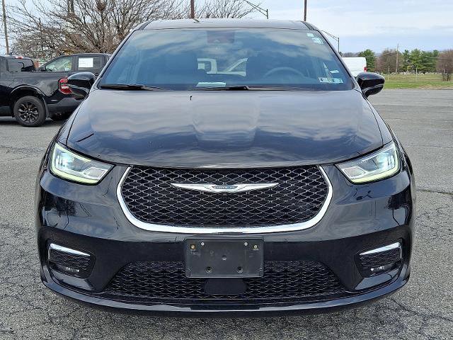 Used 2025 Chrysler Pacifica Select image 7