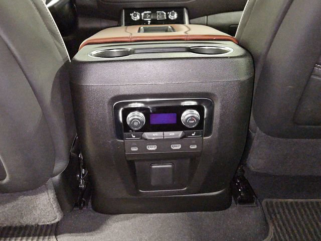 Used 2024 GMC Yukon XL Denali Ultimate AWD/4WD image 28