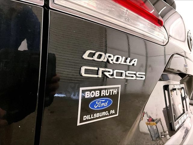 Used 2023 Toyota Corolla Cross LE w/ Moonroof Package AWD/4WD image 13