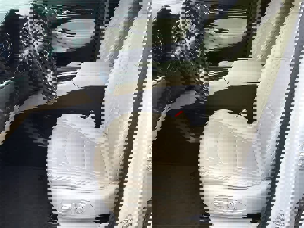 Used 2023 Buick Enclave Essence w/ Experience Buick Package image 10