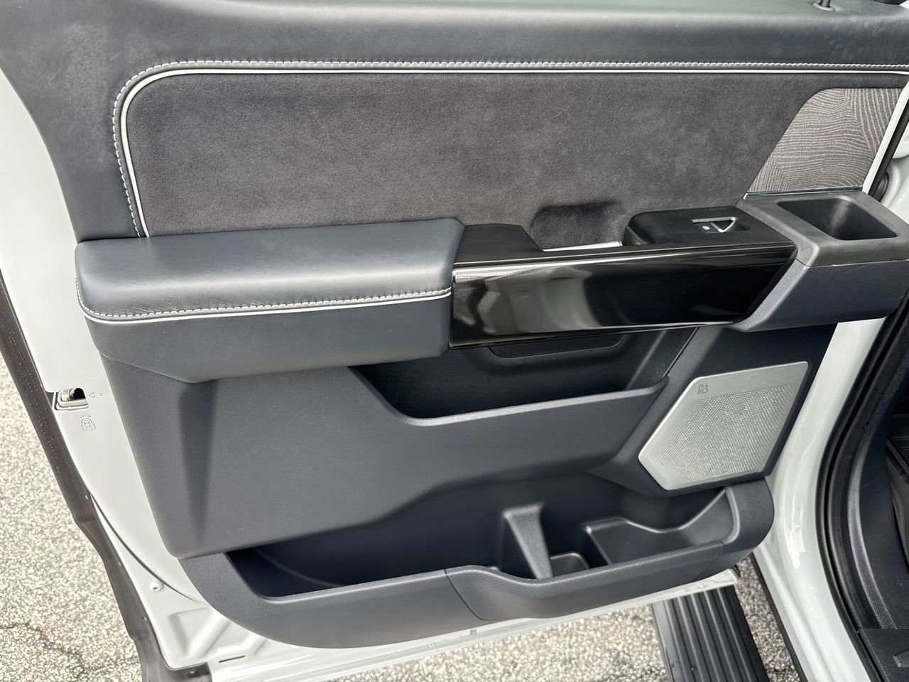 Certified 2023 Ford F150 Lightning Platinum image 26