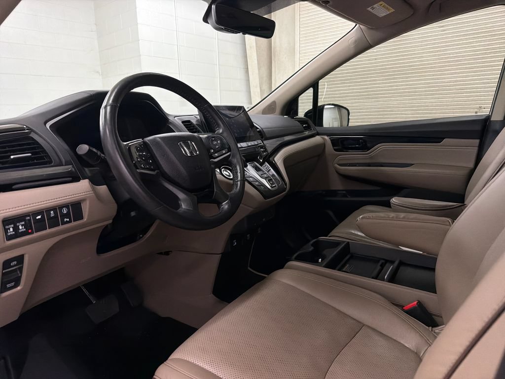 Used 2024 Honda Odyssey Elite image 5