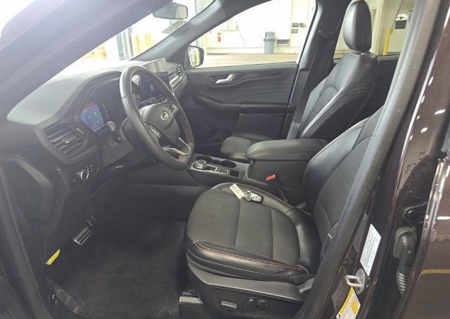 Certified 2023 Ford Escape ST-Line w/ Tech Pack #1 AWD/4WD image 8