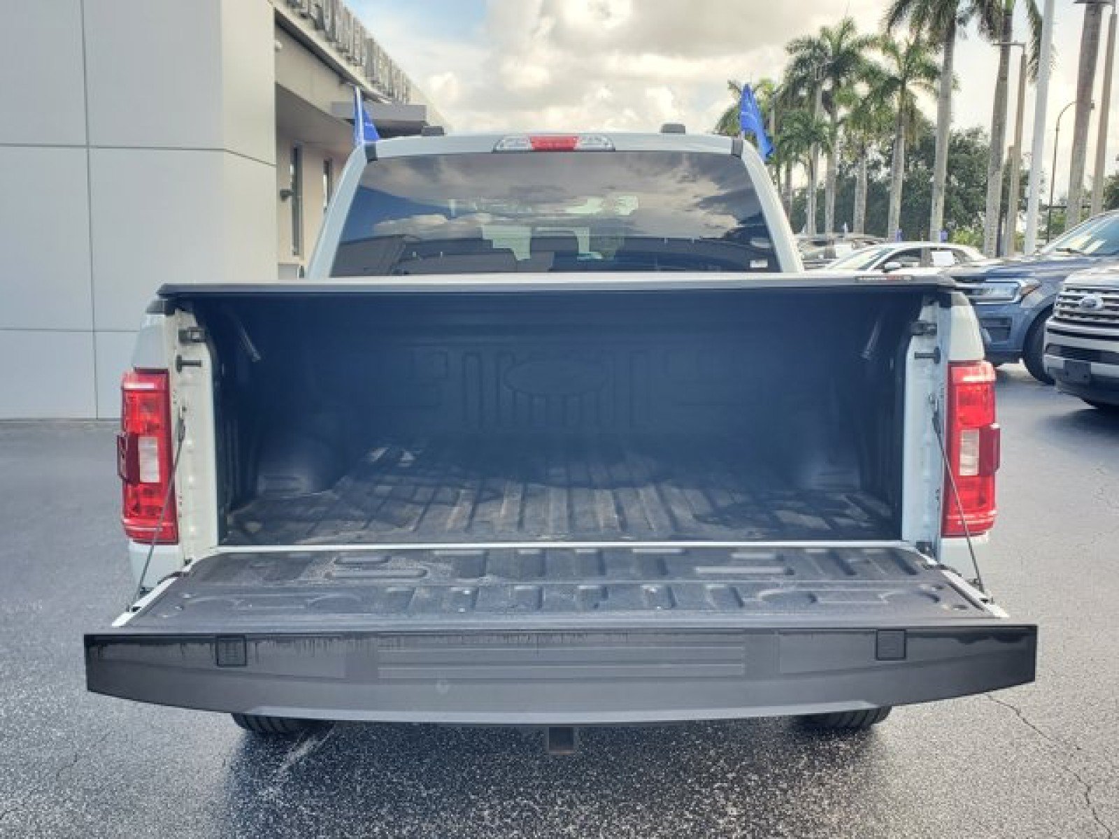 Certified 2023 Ford F150 XLT w/ Trailer Tow Package RWD image 8