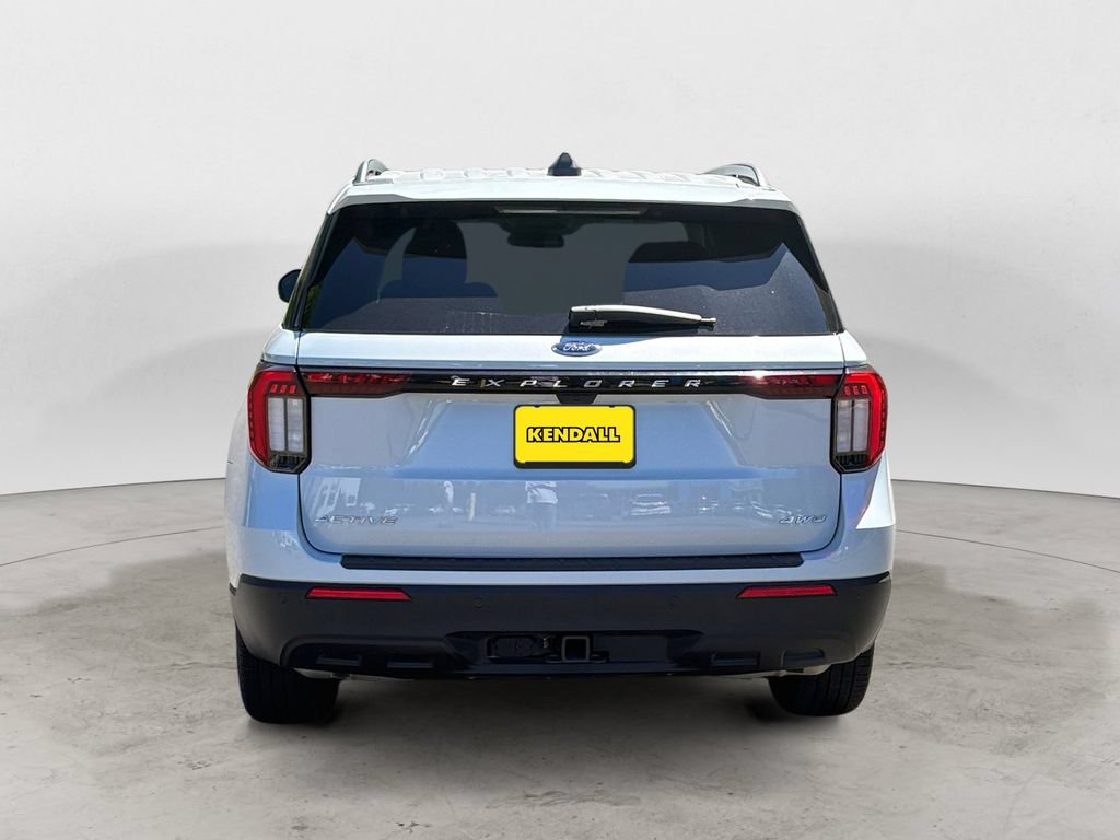 Certified 2025 Ford Explorer Active AWD/4WD image 4