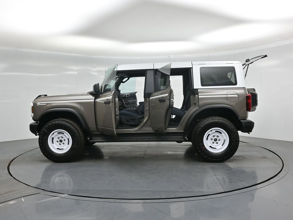 Certified 2026 Ford Bronco Heritage Edition AWD/4WD image 34