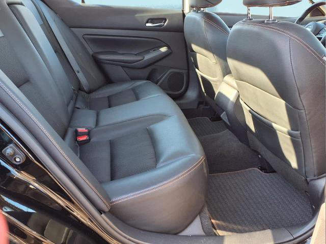 Used 2021 Nissan Altima 2.5 SR w/ SR Premium Package image 12