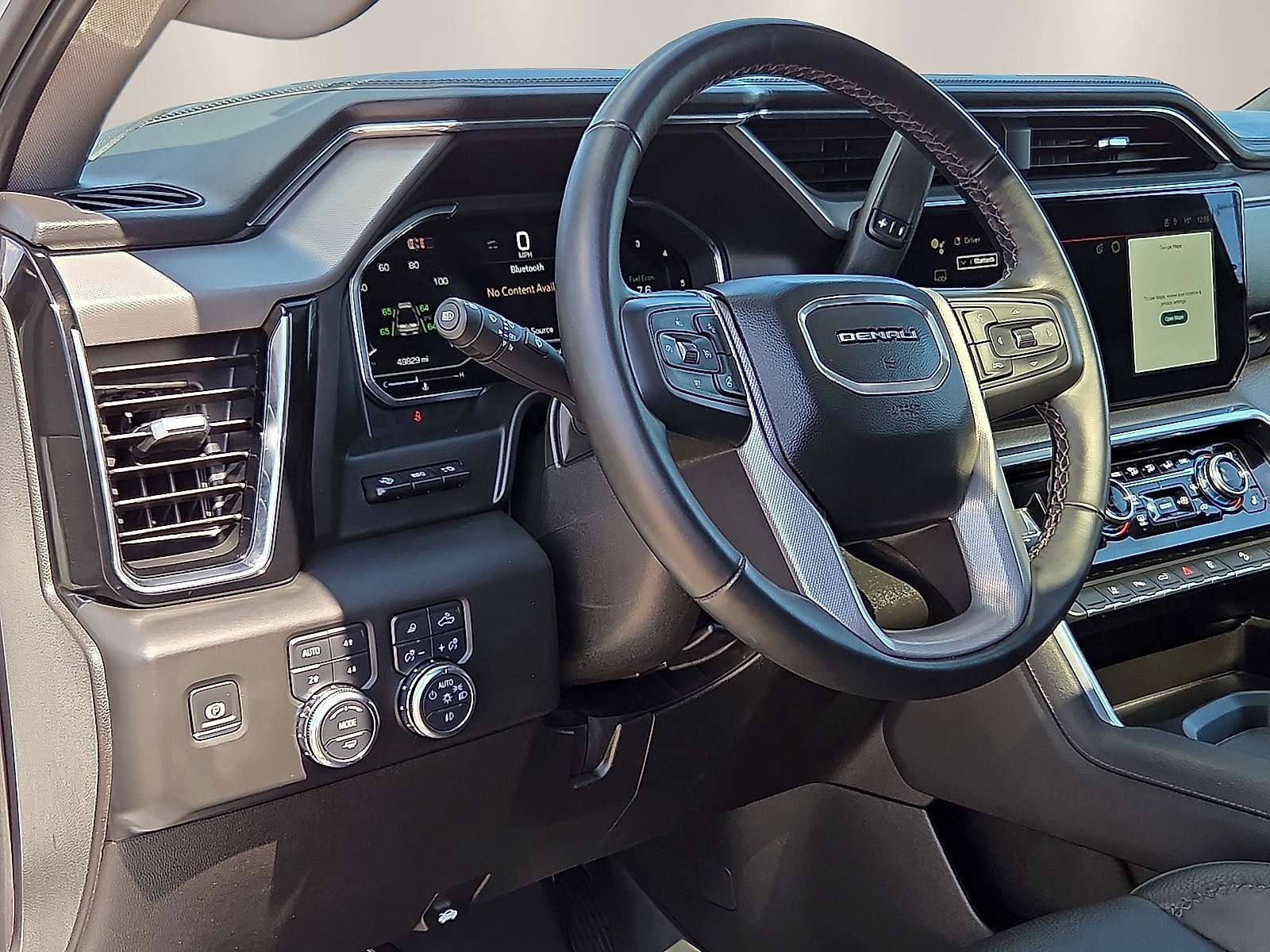 Used 2025 GMC Sierra 3500 Denali w/ Denali Reserve Package AWD/4WD image 15