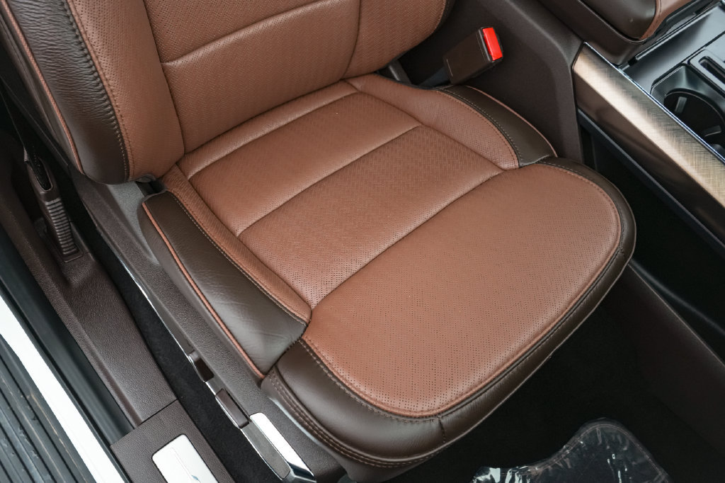 Certified 2025 Ford F150 King Ranch AWD/4WD image 29