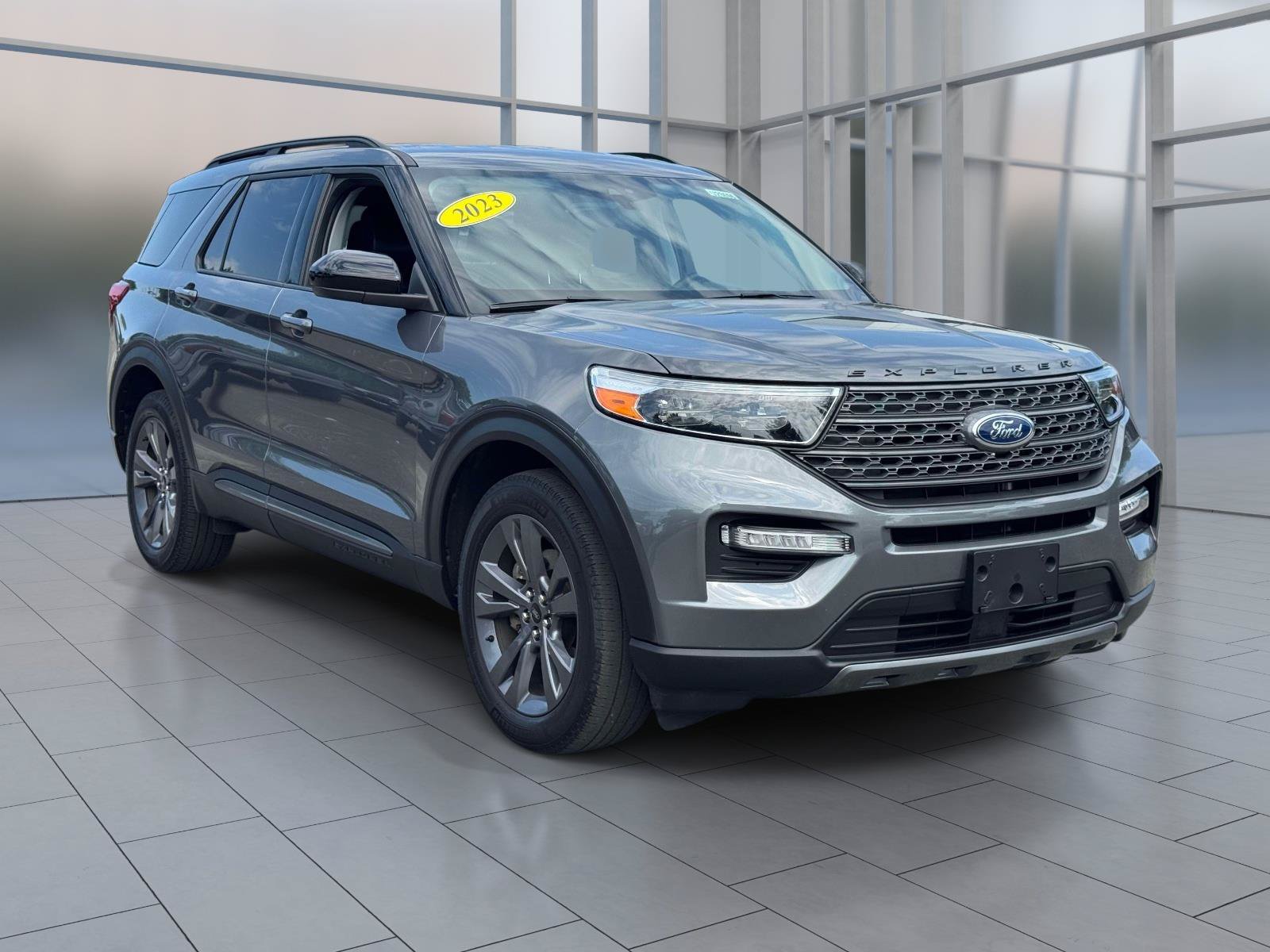 Certified 2023 Ford Explorer XLT w/ Equipment Group 202A AWD/4WD image 2