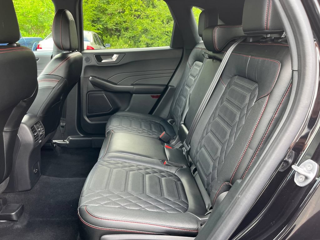 Certified 2023 Ford Escape ST-Line Elite w/ Premium Technology Package AWD/4WD image 19