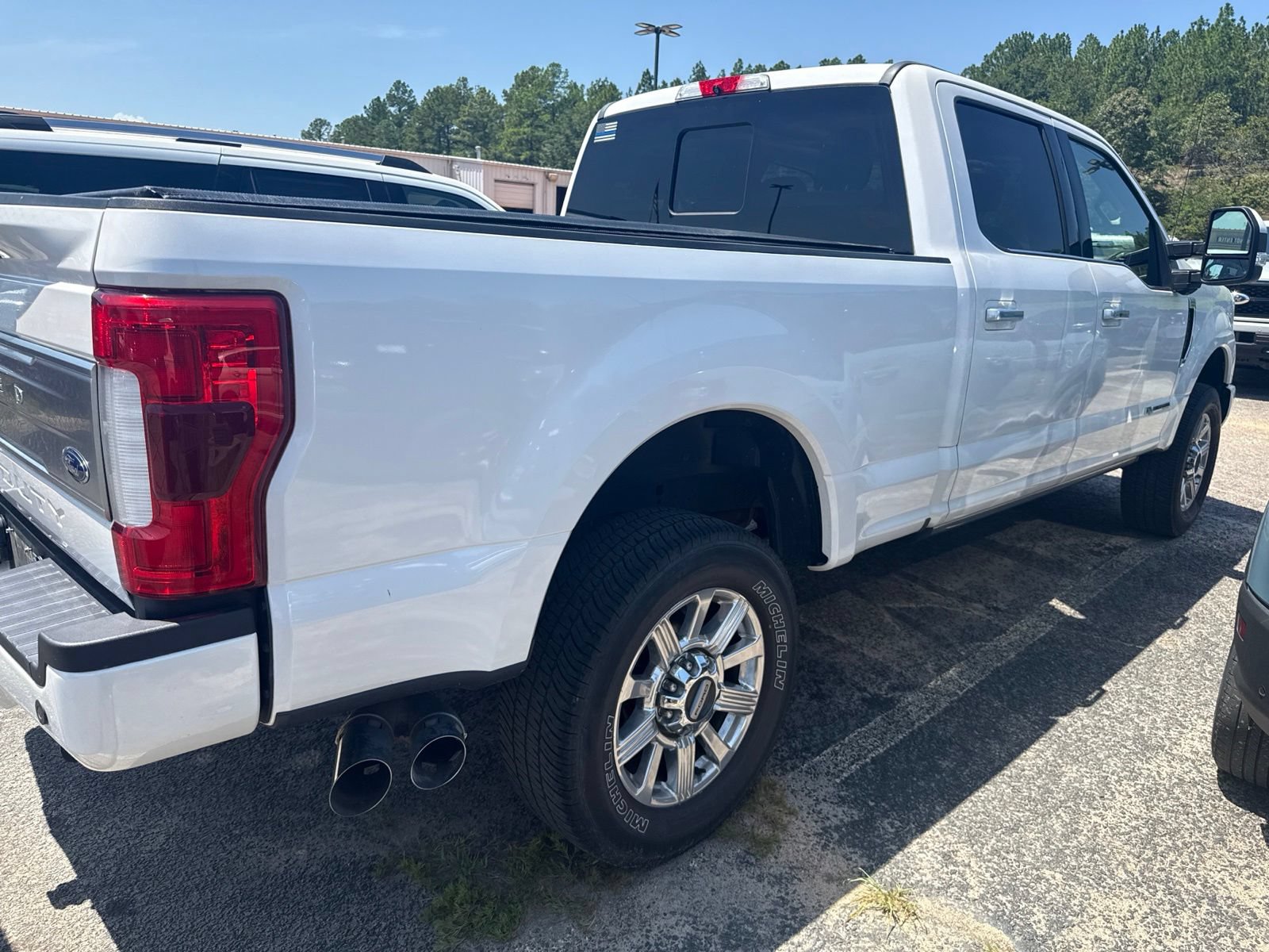 Certified 2019 Ford F250 Limited w/ FX4 Off-Road Package AWD/4WD image 5