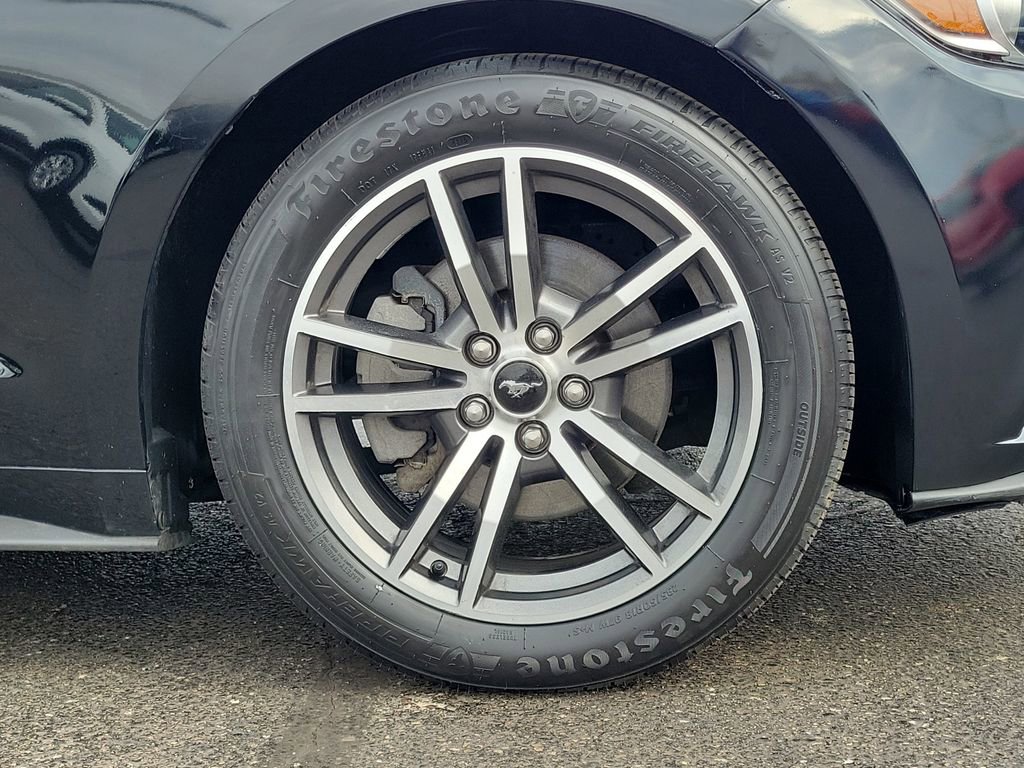 Certified 2017 Ford Mustang Coupe image 9