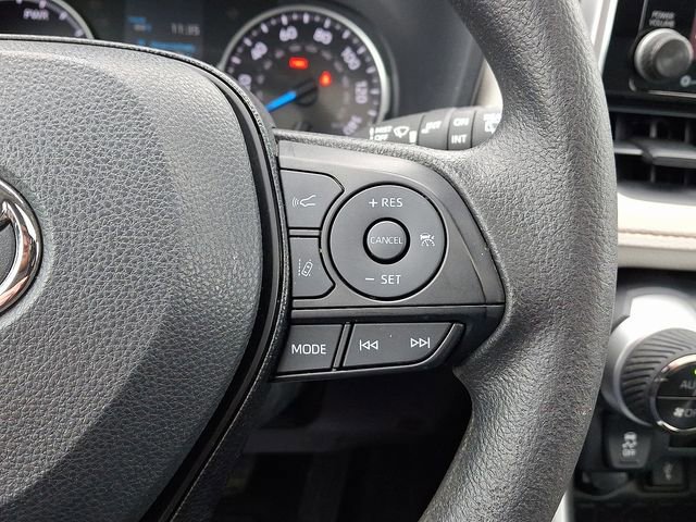 Used 2021 Toyota RAV4 XLE w/ Convenience Package image 22
