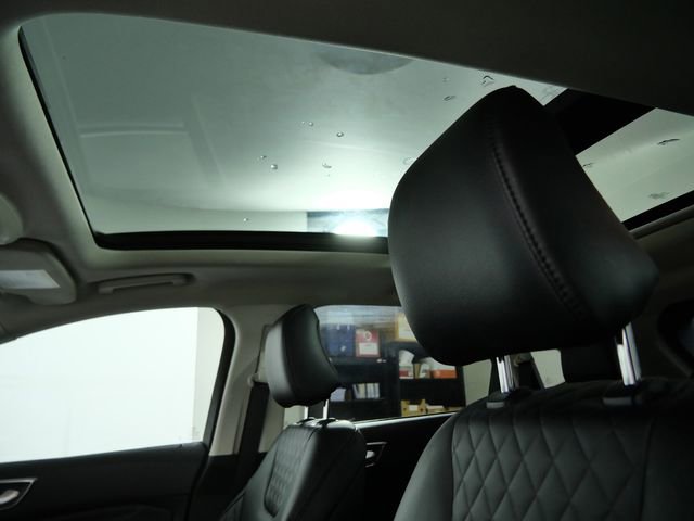 Certified 2023 Ford Edge Titanium w/ Class II Trailer Tow Package AWD/4WD image 18