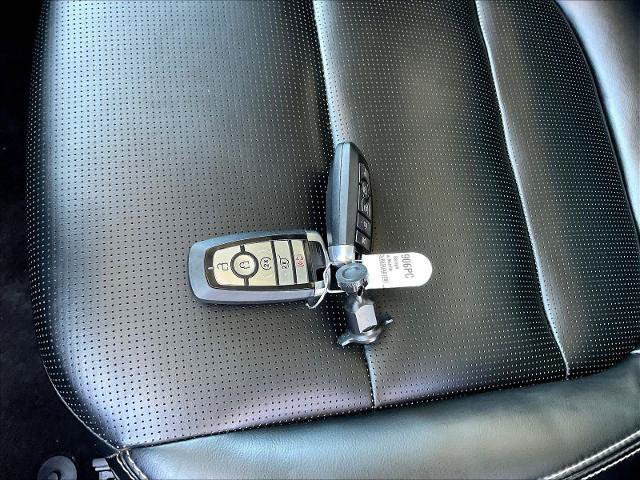 Certified 2025 Ford Escape Platinum AWD/4WD image 36