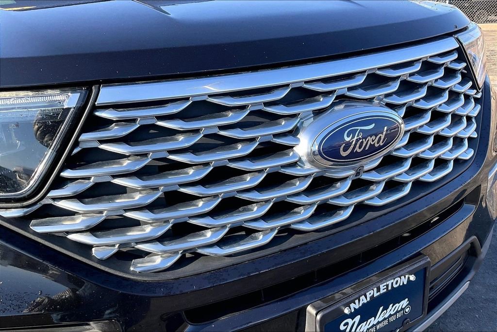 Certified 2020 Ford Explorer Platinum w/ Premium Technology Package image 30