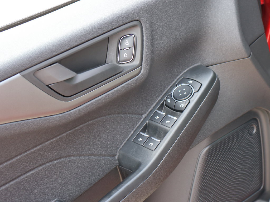 Certified 2025 Ford Escape Active w/ Cold Weather Package FWD image 21