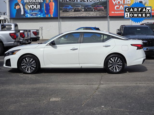 Used 2025 Nissan Altima 2.5 SV image 2