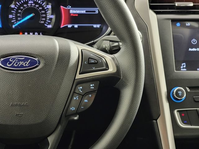 Certified 2017 Ford Fusion SE w/ Fusion SE Technology Package FWD image 31