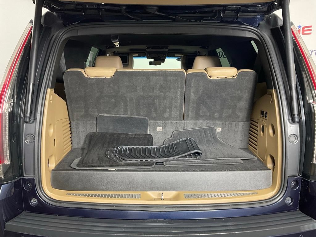 Used 2019 Cadillac Escalade Platinum AWD/4WD image 11