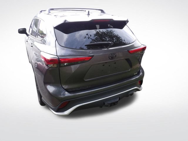 Used 2022 Toyota Highlander XSE AWD/4WD image 12