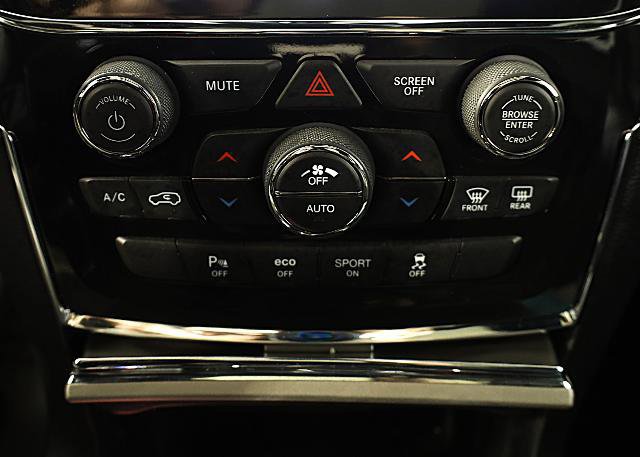 Used 2021 Jeep Grand Cherokee Trailhawk w/ Trailhawk Luxury Group image 15