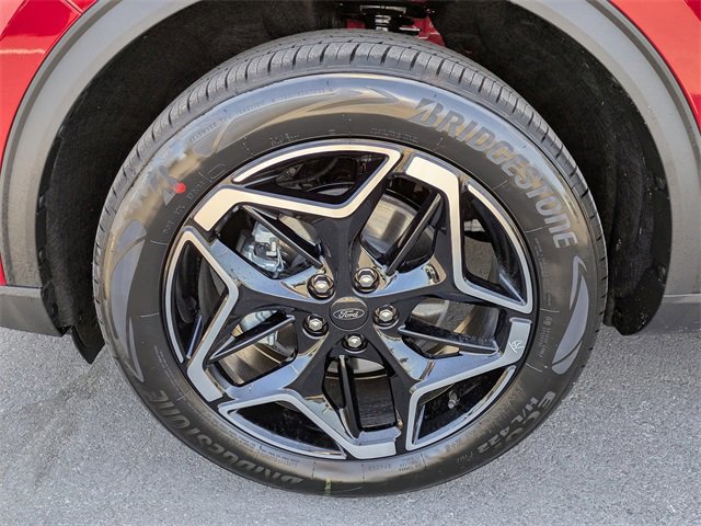 Certified 2025 Ford Expedition Platinum w/ Platinum Ultimate Package image 11