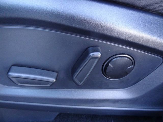 Certified 2025 Ford Explorer Active AWD/4WD image 9