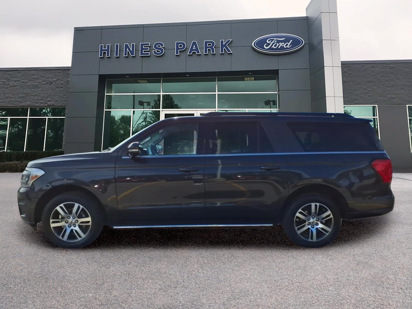 Certified 2023 Ford Expedition Max XLT AWD/4WD image 4