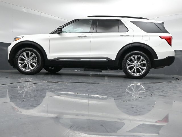 Certified 2024 Ford Explorer XLT w/ Equipment Group 202A AWD/4WD image 41