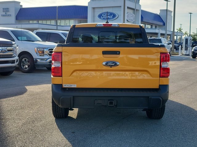 Certified 2022 Ford Maverick Lariat image 3