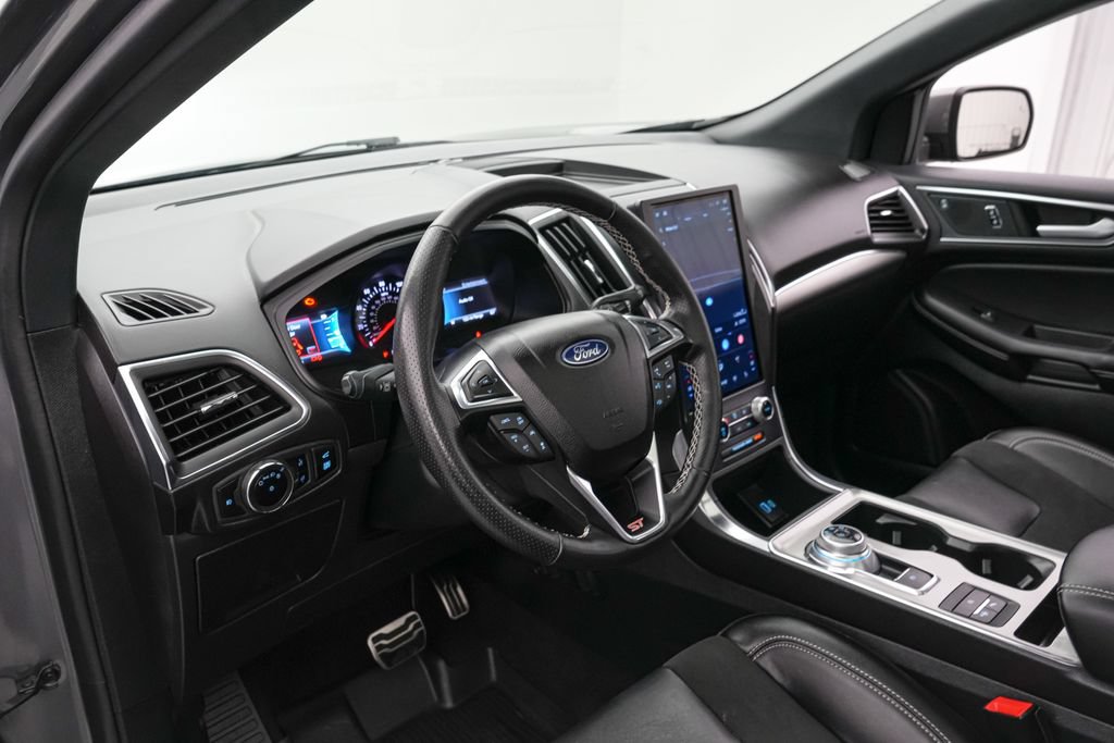 Certified 2023 Ford Edge ST w/ Equipment Group 401A AWD/4WD image 13