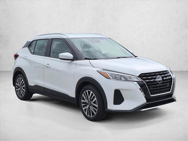Used 2023 Nissan Kicks SV FWD image 3