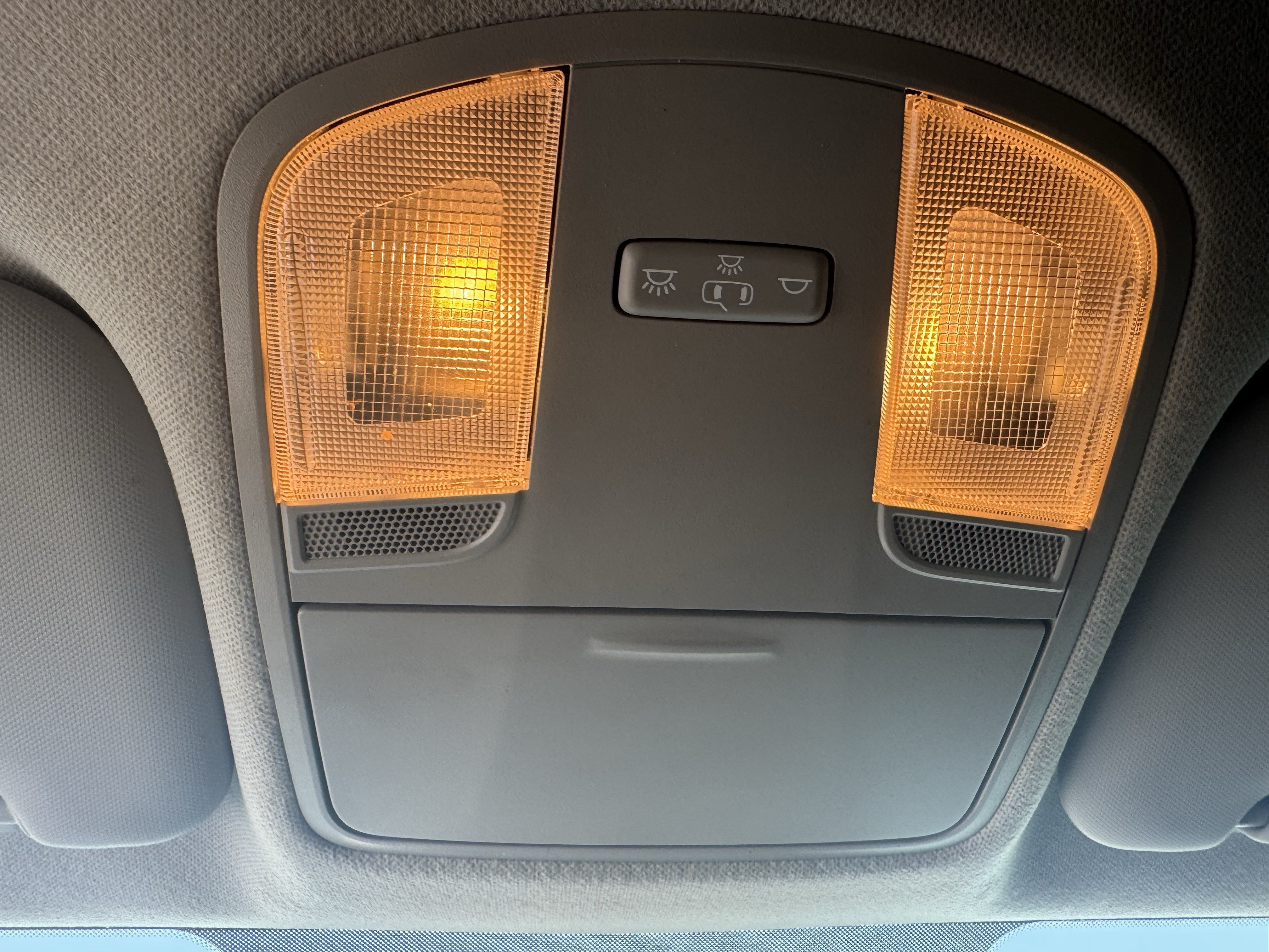 Used 2022 Hyundai Accent SE w/ Cargo Package FWD image 24