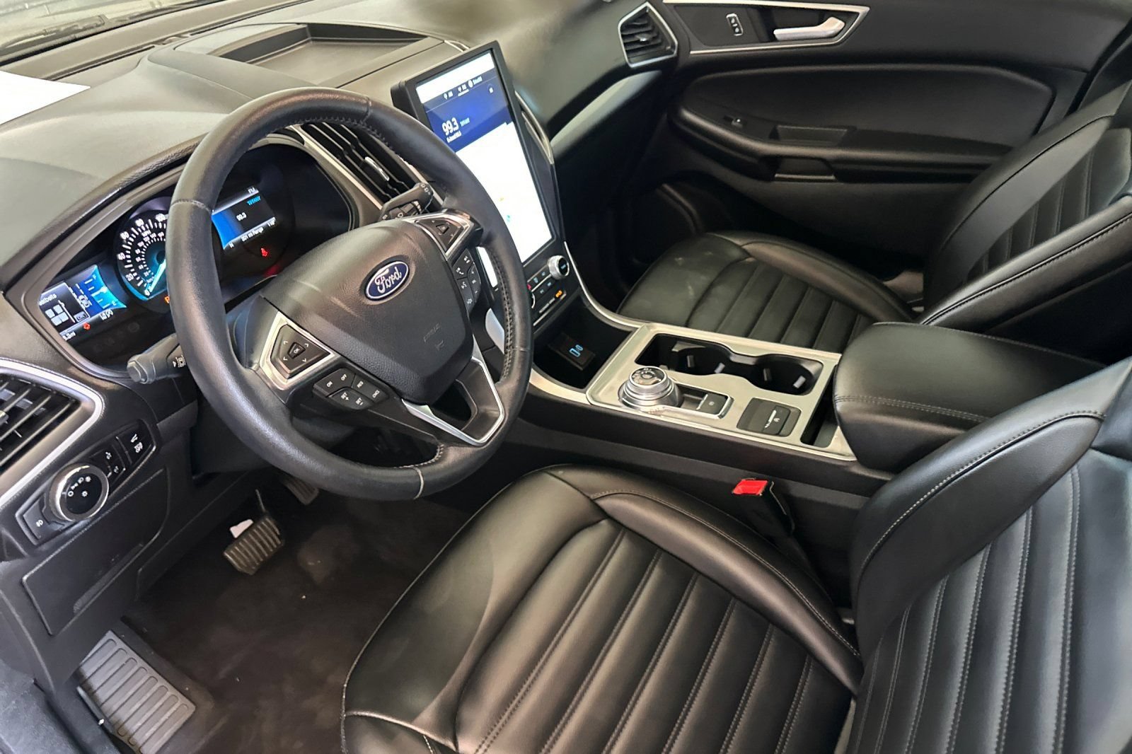 Certified 2024 Ford Edge SEL w/ Convenience Package AWD/4WD image 9