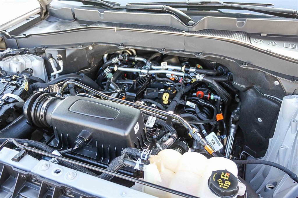 Certified 2022 Ford Explorer XLT w/ Equipment Group 202A image 34