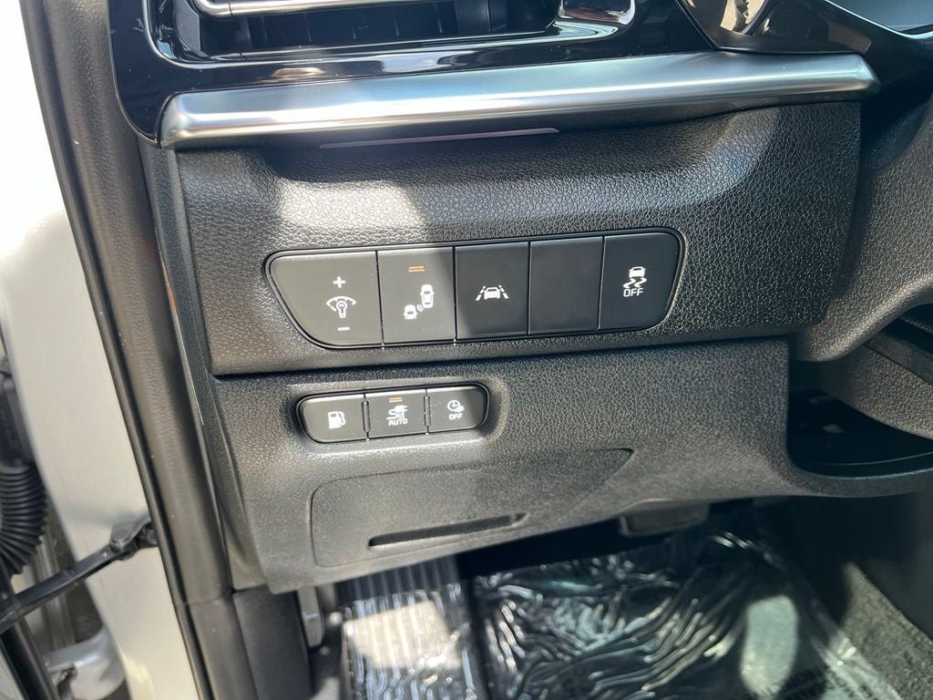 Used 2020 Kia Niro EX Premium FWD image 35