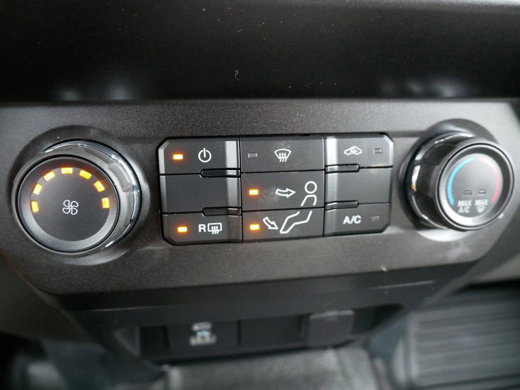 Certified 2022 Ford F350 XL w/ Power Equipment Group image 26