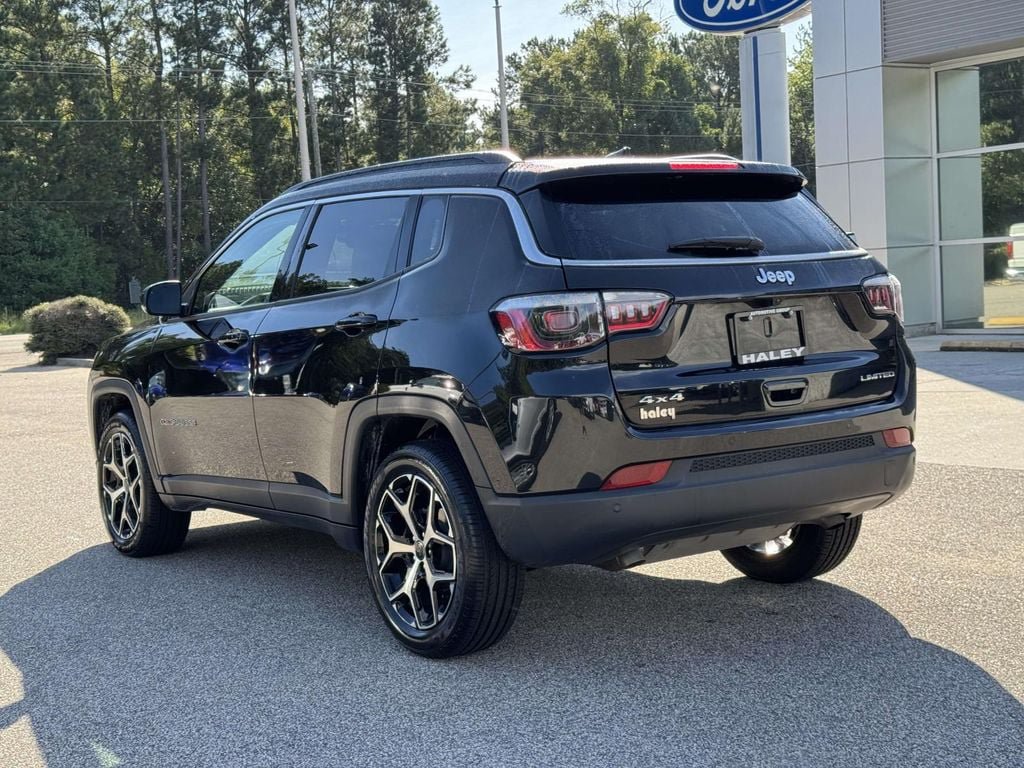 Used 2025 Jeep Compass Limited AWD/4WD image 23