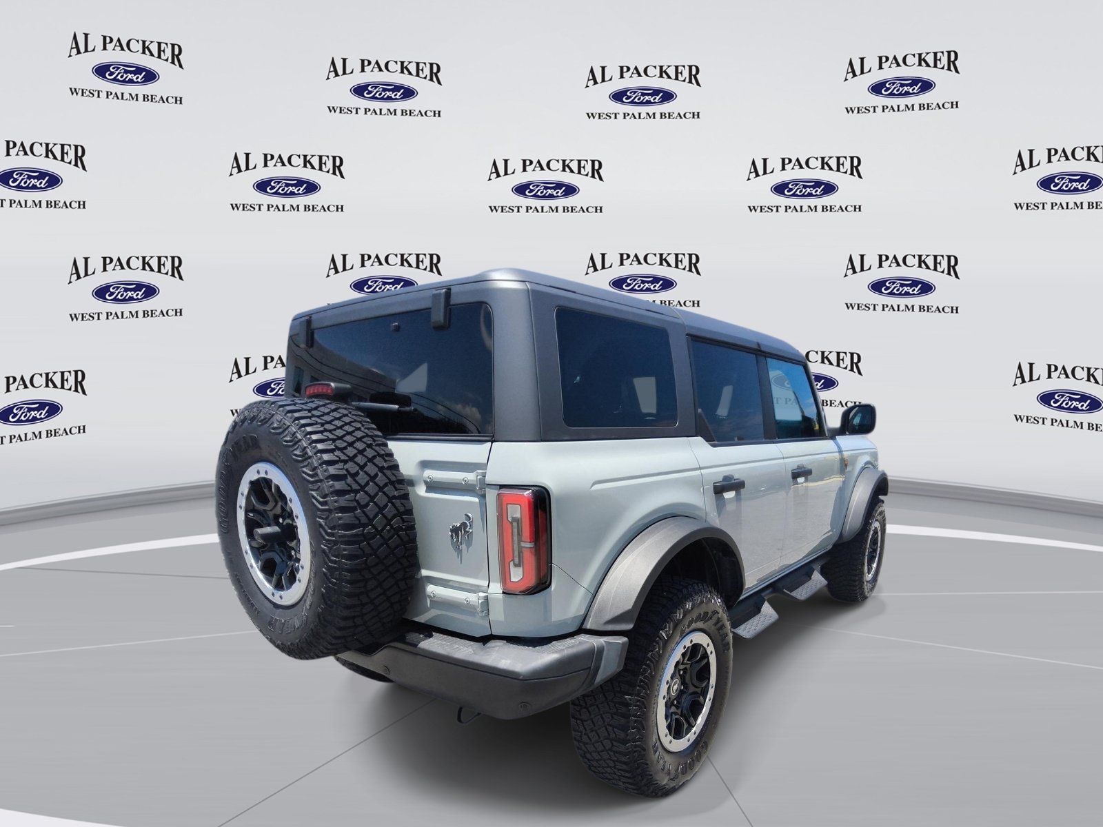 Certified 2023 Ford Bronco Badlands w/ Sasquatch Package AWD/4WD image 6
