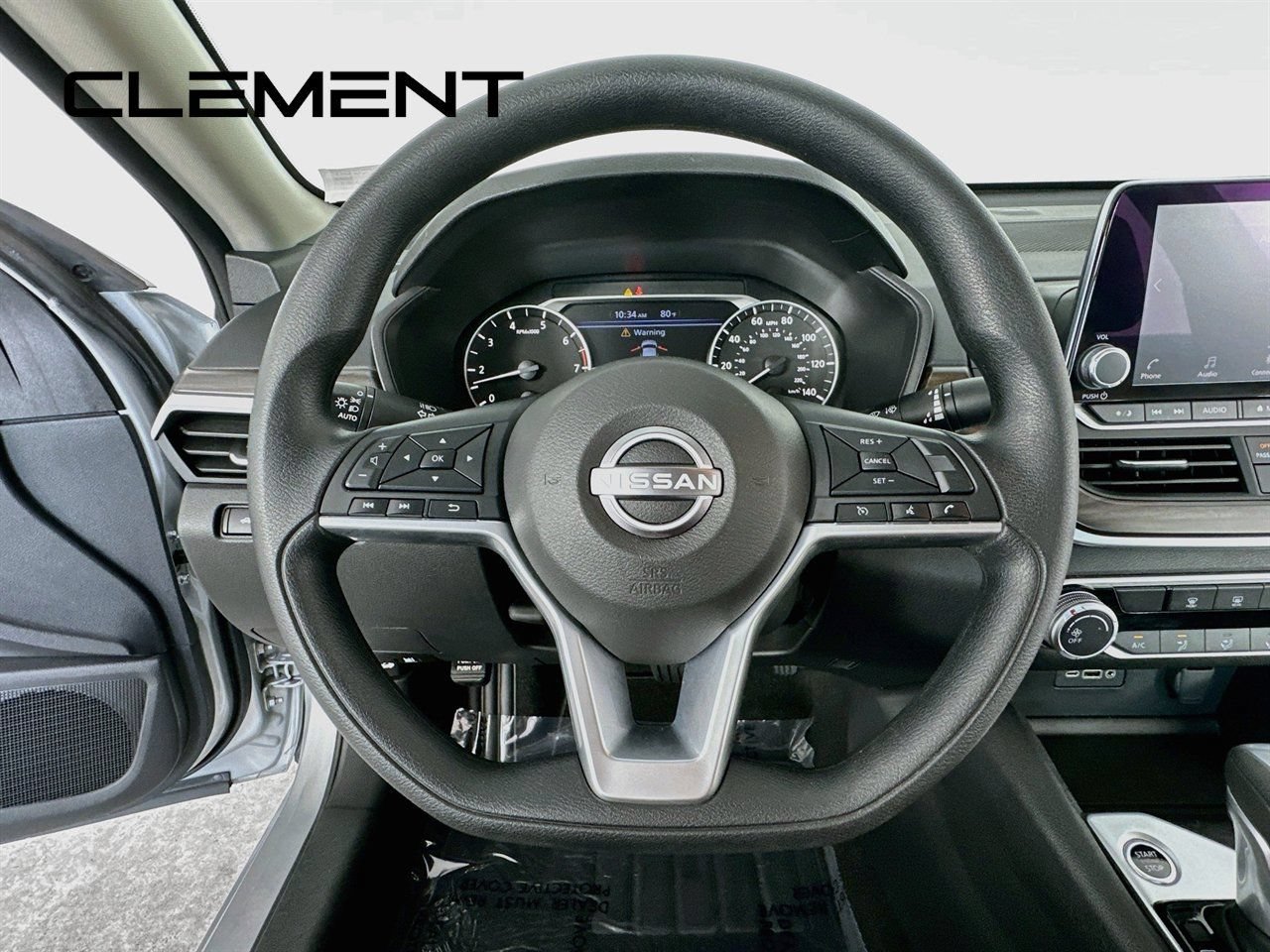Used 2025 Nissan Altima 2.5 SV FWD image 15