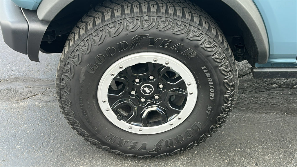 Certified 2023 Ford Bronco Black Diamond w/ Sasquatch Package image 9