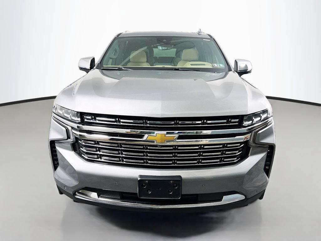 Used 2023 Chevrolet Suburban Premier w/ Advanced Technology Package AWD/4WD image 3