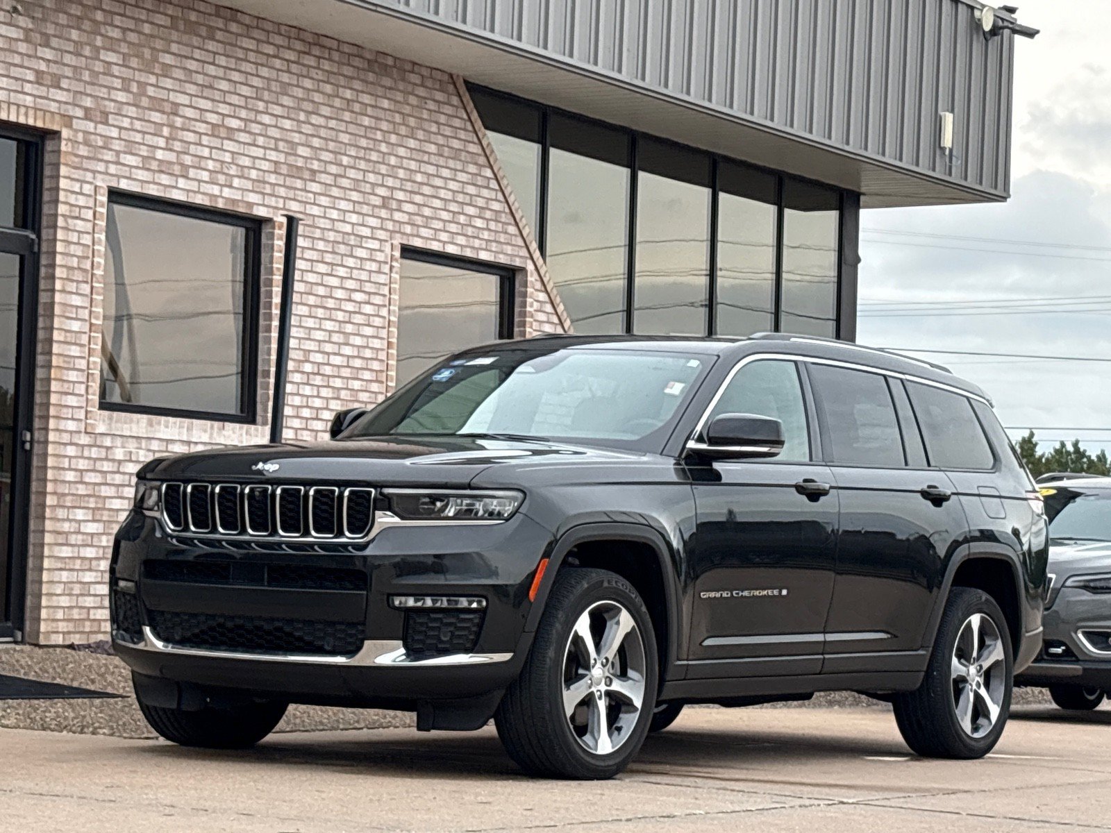 Used 2023 Jeep Grand Cherokee L Limited w/ Luxury Tech Group II